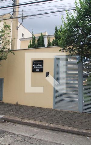 Casa à venda com 71m², 3 quartos e 2 vagasFachada