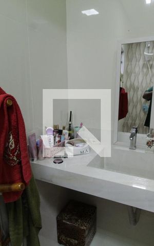 Casa para alugar com 180m², 3 quartos e 3 vagasBanheiro do Quarto 2