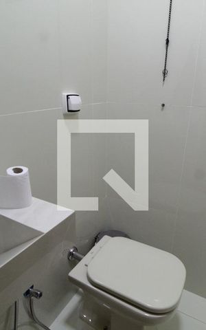 Casa para alugar com 180m², 3 quartos e 3 vagasBanheiro Social