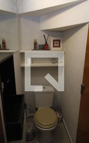Casa de condomínio à venda com 68m², 2 quartos e 2 vagasLavabo