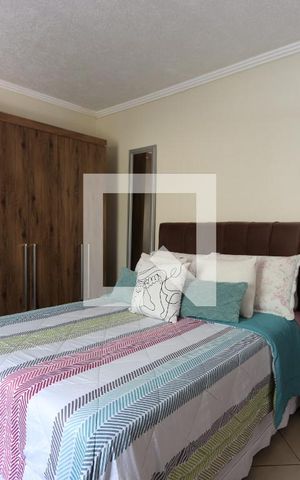 Casa à venda com 220m², 6 quartos e sem vagaQuarto Casa 1