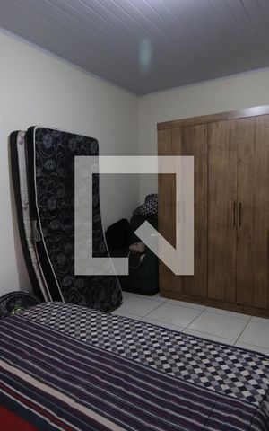 Casa à venda com 220m², 6 quartos e sem vagaQuarto Casa 4