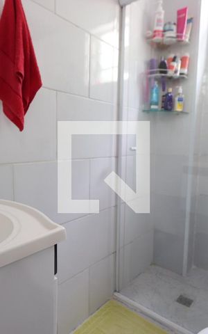 Casa à venda com 220m², 6 quartos e sem vagaBanheiro Casa 1