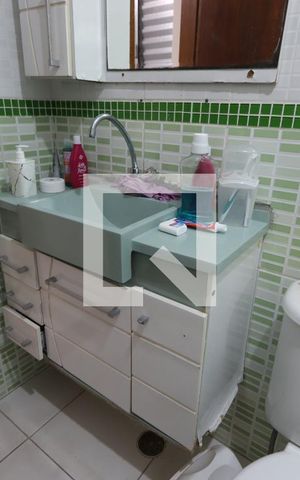 Casa à venda com 220m², 6 quartos e sem vagaBanheiro Casa 5