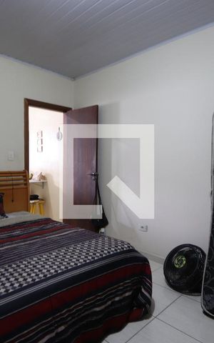Casa à venda com 220m², 6 quartos e sem vagaQuarto Casa 4