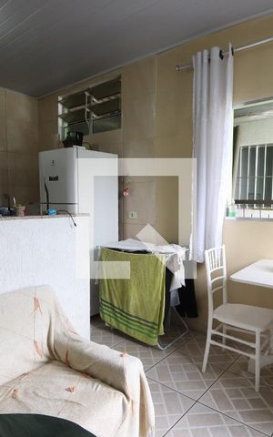Casa à venda com 220m², 6 quartos e sem vagaSala Casa 4