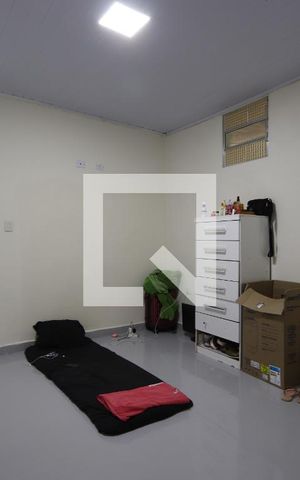 Casa à venda com 220m², 6 quartos e sem vagaQuarto Casa 6
