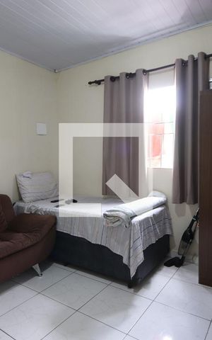 Casa à venda com 220m², 6 quartos e sem vagaSala Casa 3