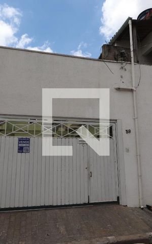Casa à venda com 220m², 6 quartos e sem vagaFachada
