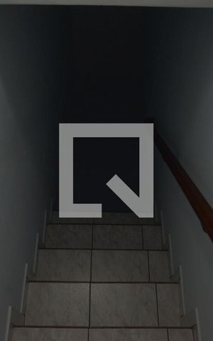 Casa para alugar com 259m², 6 quartos e 4 vagasEscada