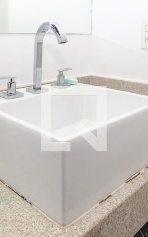 Apartamento para alugar com 74m², 2 quartos e 1 vagaBanheiro Social