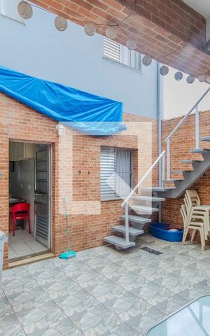 Casa para alugar com 354m², 4 quartos e 2 vagas Casa para alugar com 354m², 4 quartos e 2 vagasQuintal/Churrasqueira