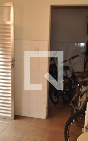 Casa de condomínio à venda com 200m², 4 quartos e 4 vagasÁrea de Serviço