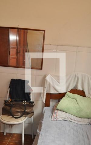 Casa de condomínio à venda com 200m², 4 quartos e 4 vagasQuarto de Serviço