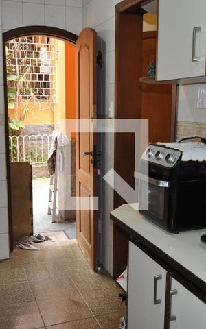 Casa de condomínio à venda com 200m², 4 quartos e 4 vagasCozinha