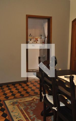 Casa de condomínio à venda com 200m², 4 quartos e 4 vagasSala