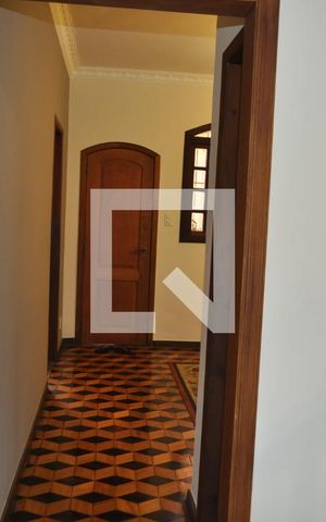 Casa de condomínio à venda com 200m², 4 quartos e 4 vagasSala