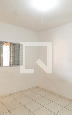 Casa para alugar com 250m², 1 quarto e 3 vagasSala/Quarto