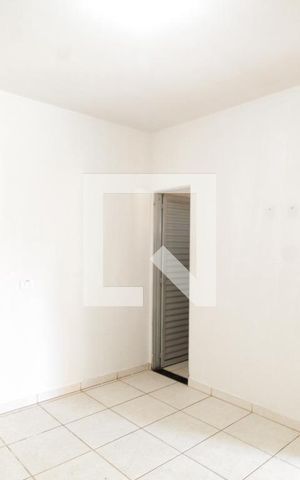 Casa para alugar com 250m², 1 quarto e 3 vagasSala/Quarto
