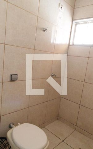 Casa para alugar com 250m², 1 quarto e 3 vagasBanheiro