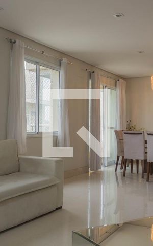 Apartamento à venda com 239m², 4 quartos e 4 vagas Apartamento à venda com 239m², 4 quartos e 4 vagasSala