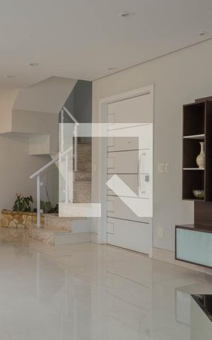 Apartamento à venda com 239m², 4 quartos e 4 vagas Apartamento à venda com 239m², 4 quartos e 4 vagasSala