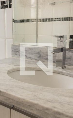 Apartamento à venda com 239m², 4 quartos e 4 vagas Apartamento à venda com 239m², 4 quartos e 4 vagasBanheiro da Suíte 4