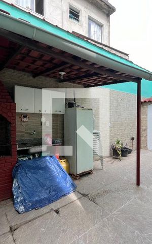 Casa de condomínio à venda com 112m², 4 quartos e 1 vaga Casa de condomínio à venda com 112m², 4 quartos e 1 vagaFundos