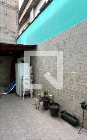 Casa de condomínio à venda com 112m², 4 quartos e 1 vaga Casa de condomínio à venda com 112m², 4 quartos e 1 vagaFundos