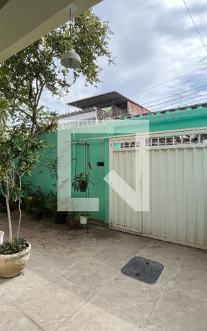 Casa de condomínio à venda com 112m², 4 quartos e 1 vaga Casa de condomínio à venda com 112m², 4 quartos e 1 vagaGaragem