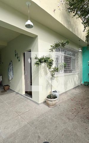 Casa de condomínio à venda com 112m², 4 quartos e 1 vaga Casa de condomínio à venda com 112m², 4 quartos e 1 vagaFrente da casa