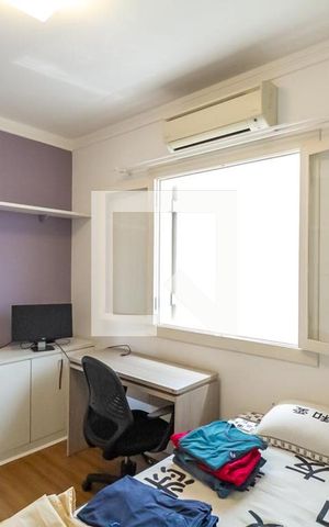 Casa à venda com 200m², 3 quartos e 2 vagas Casa à venda com 200m², 3 quartos e 2 vagasQuarto 3