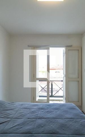 Casa à venda com 200m², 3 quartos e 2 vagas Casa à venda com 200m², 3 quartos e 2 vagasQuarto 2