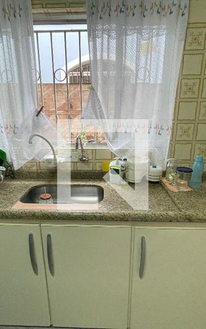 Casa à venda com 122m², 4 quartos e 2 vagas Casa à venda com 122m², 4 quartos e 2 vagasCozinha