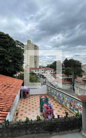 Casa à venda com 122m², 4 quartos e 2 vagas Casa à venda com 122m², 4 quartos e 2 vagasVista