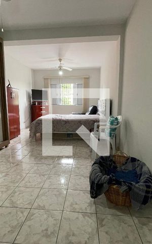 Casa à venda com 122m², 4 quartos e 2 vagas Casa à venda com 122m², 4 quartos e 2 vagasQuarto 1