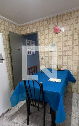 Casa à venda com 122m², 4 quartos e 2 vagas Casa à venda com 122m², 4 quartos e 2 vagasCozinha