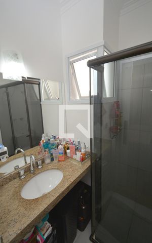 Casa para alugar com 131m², 3 quartos e 2 vagasBanheiro da Suíte 1