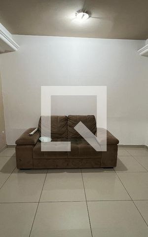Casa à venda com 100m², 2 quartos e 2 vagasSala