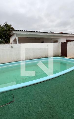 Casa à venda com 100m², 2 quartos e 2 vagasÁrea comum - Piscina