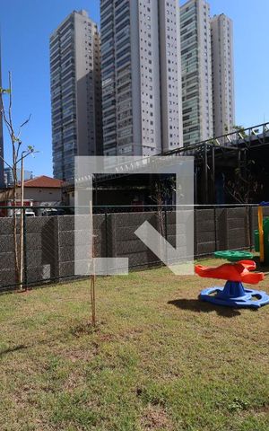 Apartamento à venda com 42m², 2 quartos e sem vagaÁrea comum - Playground