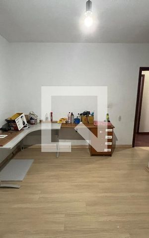 Casa para alugar com 224m², 4 quartos e 2 vagas Casa para alugar com 224m², 4 quartos e 2 vagasQuarto 3