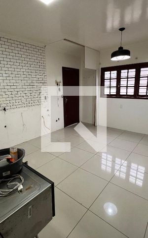 Casa para alugar com 224m², 4 quartos e 2 vagas Casa para alugar com 224m², 4 quartos e 2 vagasCozinha 1