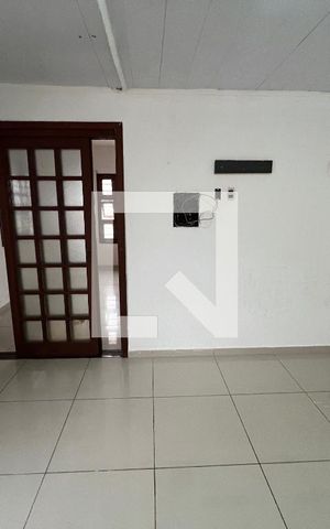 Casa para alugar com 224m², 4 quartos e 2 vagas Casa para alugar com 224m², 4 quartos e 2 vagasQuarto 1