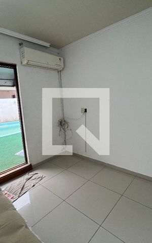Casa para alugar com 224m², 4 quartos e 2 vagas Casa para alugar com 224m², 4 quartos e 2 vagasSala 3