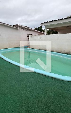Casa para alugar com 224m², 4 quartos e 2 vagas Casa para alugar com 224m², 4 quartos e 2 vagasÁrea comum - Piscina