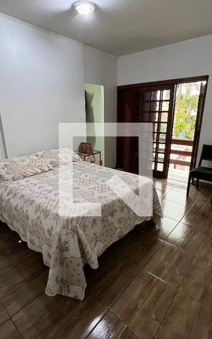 Casa para alugar com 224m², 4 quartos e 2 vagas Casa para alugar com 224m², 4 quartos e 2 vagasQuarto 4
