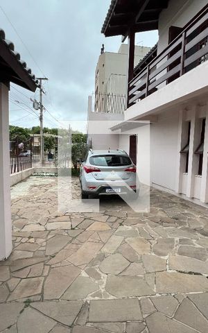 Casa para alugar com 224m², 4 quartos e 2 vagas Casa para alugar com 224m², 4 quartos e 2 vagasÁrea comum