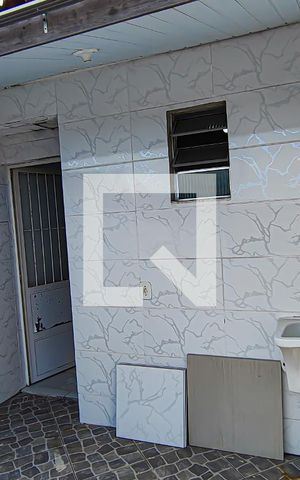 Casa à venda com 75m², 3 quartos e 1 vaga Casa à venda com 75m², 3 quartos e 1 vagaterraço - area de serviço