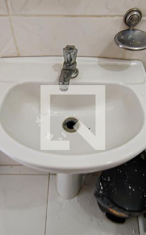 Casa à venda com 75m², 3 quartos e 1 vaga Casa à venda com 75m², 3 quartos e 1 vagabanheiro social